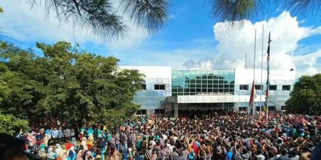 buruh-pt-yongjin-dan-pt-doosan-sama-sama-demo-tapi-hasilnya-beda